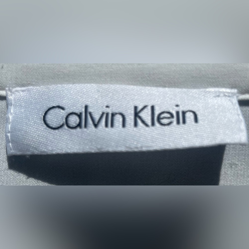 Calvin Klein Top - Picture 3 of 4